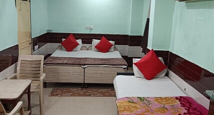 K G N HOTEL Room Type - Deluxe room