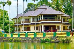 Dollar Bird Lake Retreat