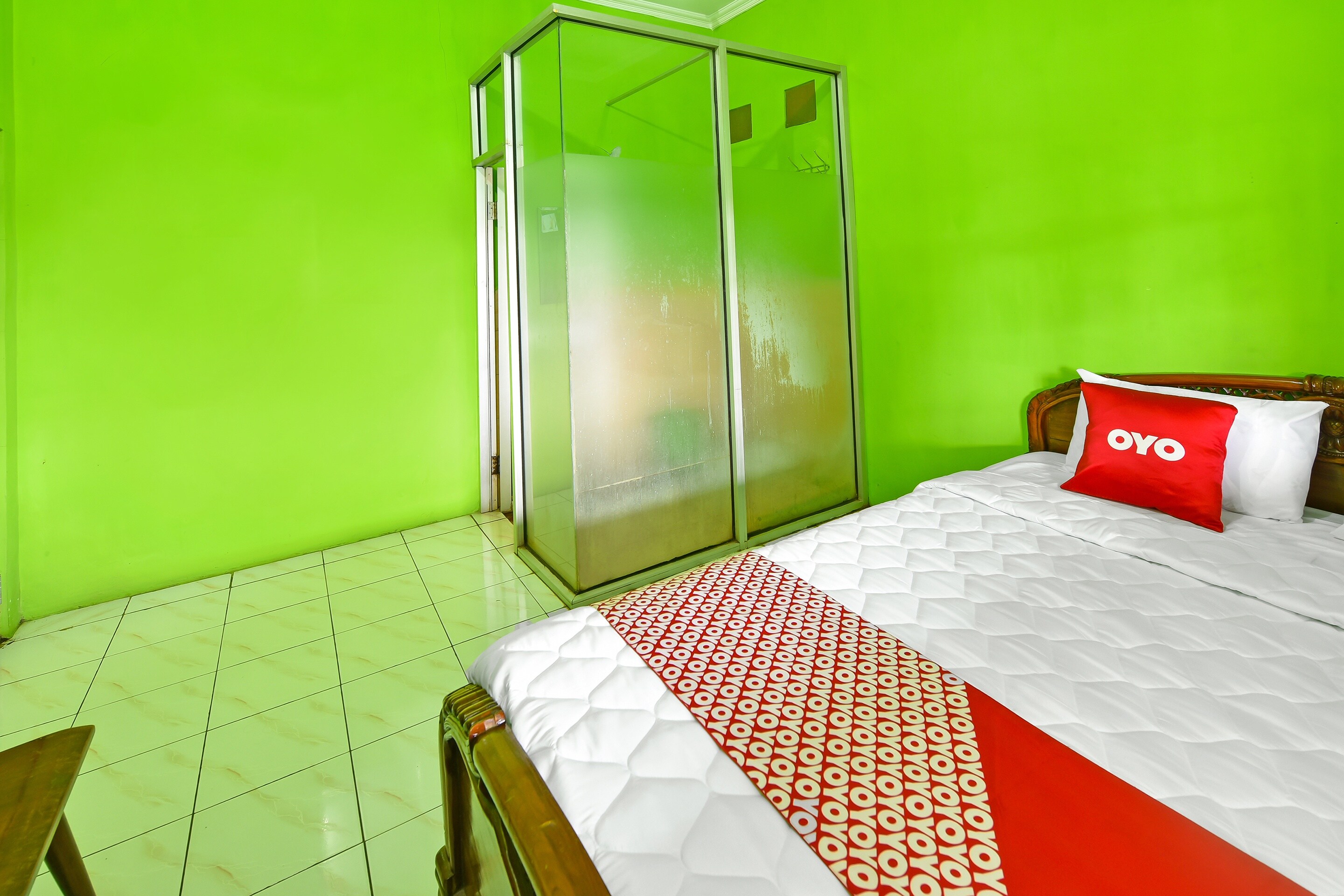 SPOT ON 91357 Hotel Mulyo - Tap to explore photos