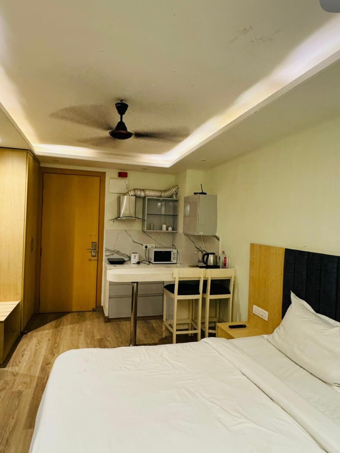 Samiksha Studio - Tap to explore photos