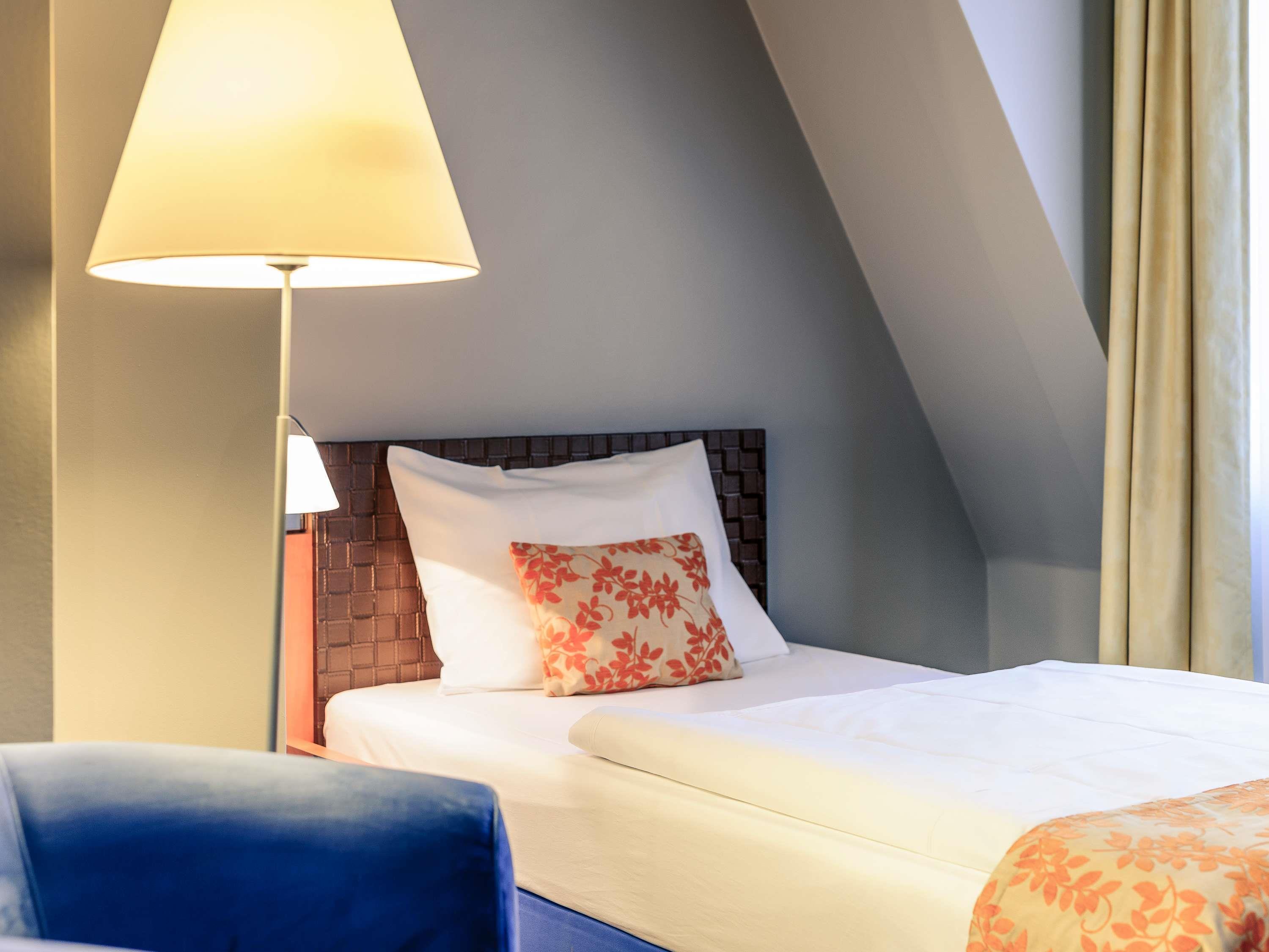 MERCURE BERLIN CHECKPOINT CHAR - Tap to explore photos