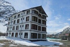 Photos of Thothang House