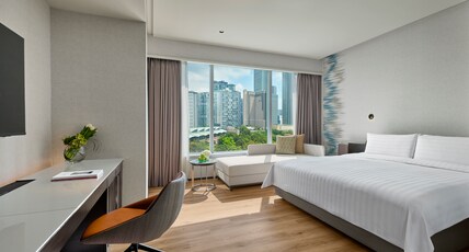 Traders Hotel Kuala Lumpur by Shangri-La Room Type - Deluxe Garden View 1 King