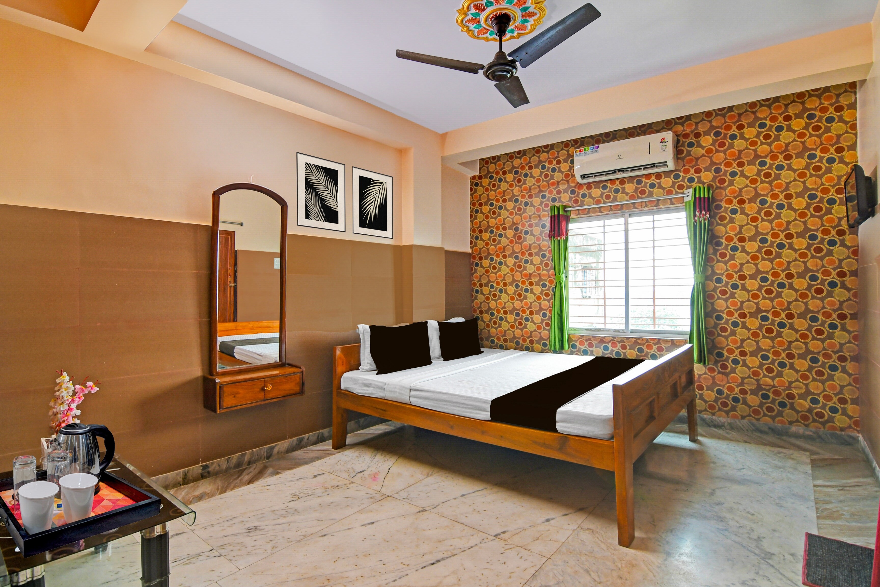 Super Hotel O Rishra Railway Station Formerly Green Guest House - Tap to explore photos