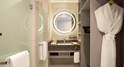 DoubleTree by Hilton Damai Laut Resort Room Type - EXEC FAMILY 1BDRM SUITE SV