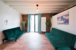 The Industrial Apartments - 2BBK | Wi-Fi | NS