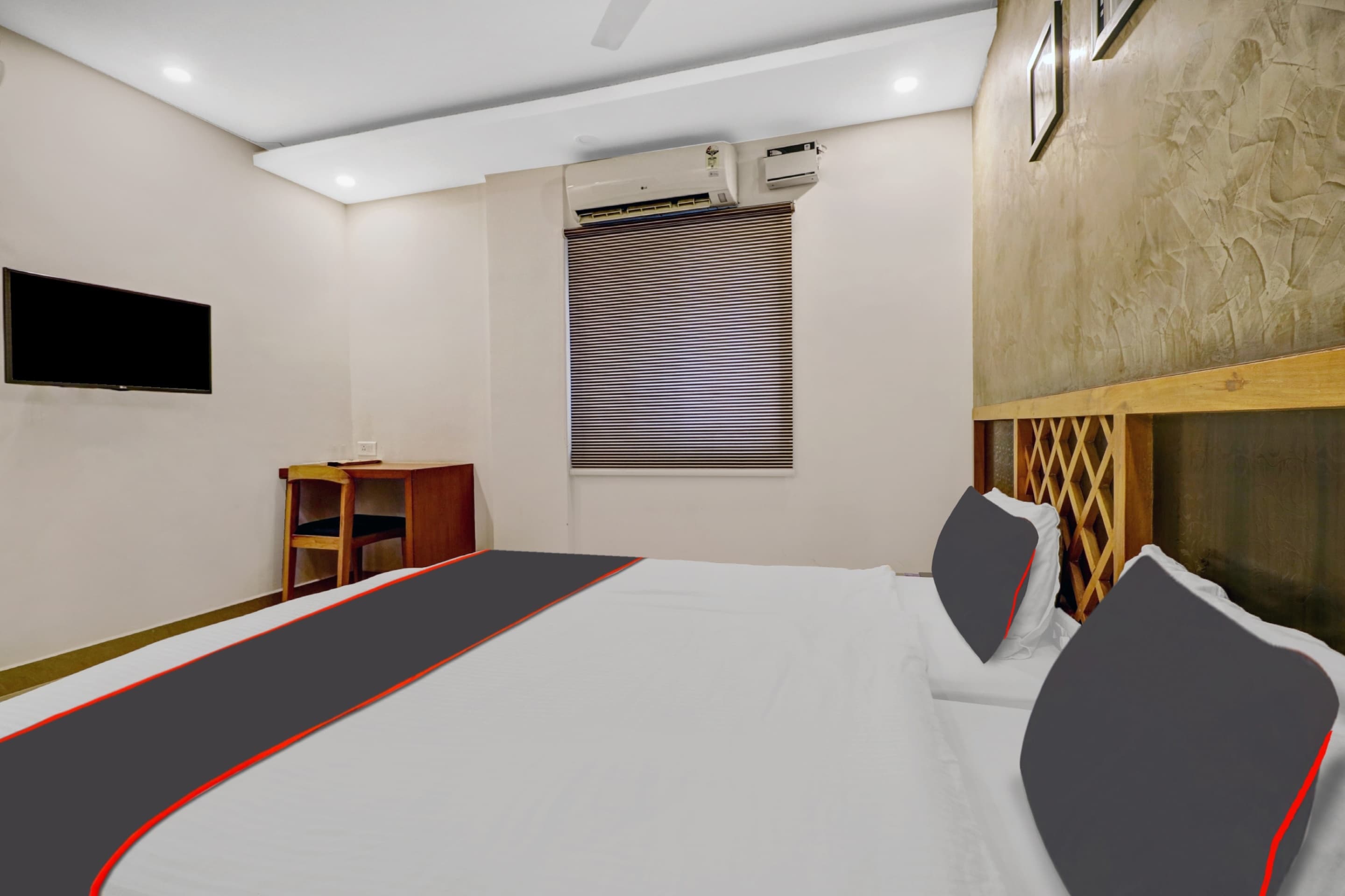 Collection O Manasi Residency - Tap to explore photos