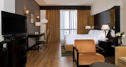 Crowne Plaza AL KHOBAR Room Type - 1 King Bed Standard Accessible Smoking