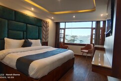 Mountain Zest -Shimla Royale