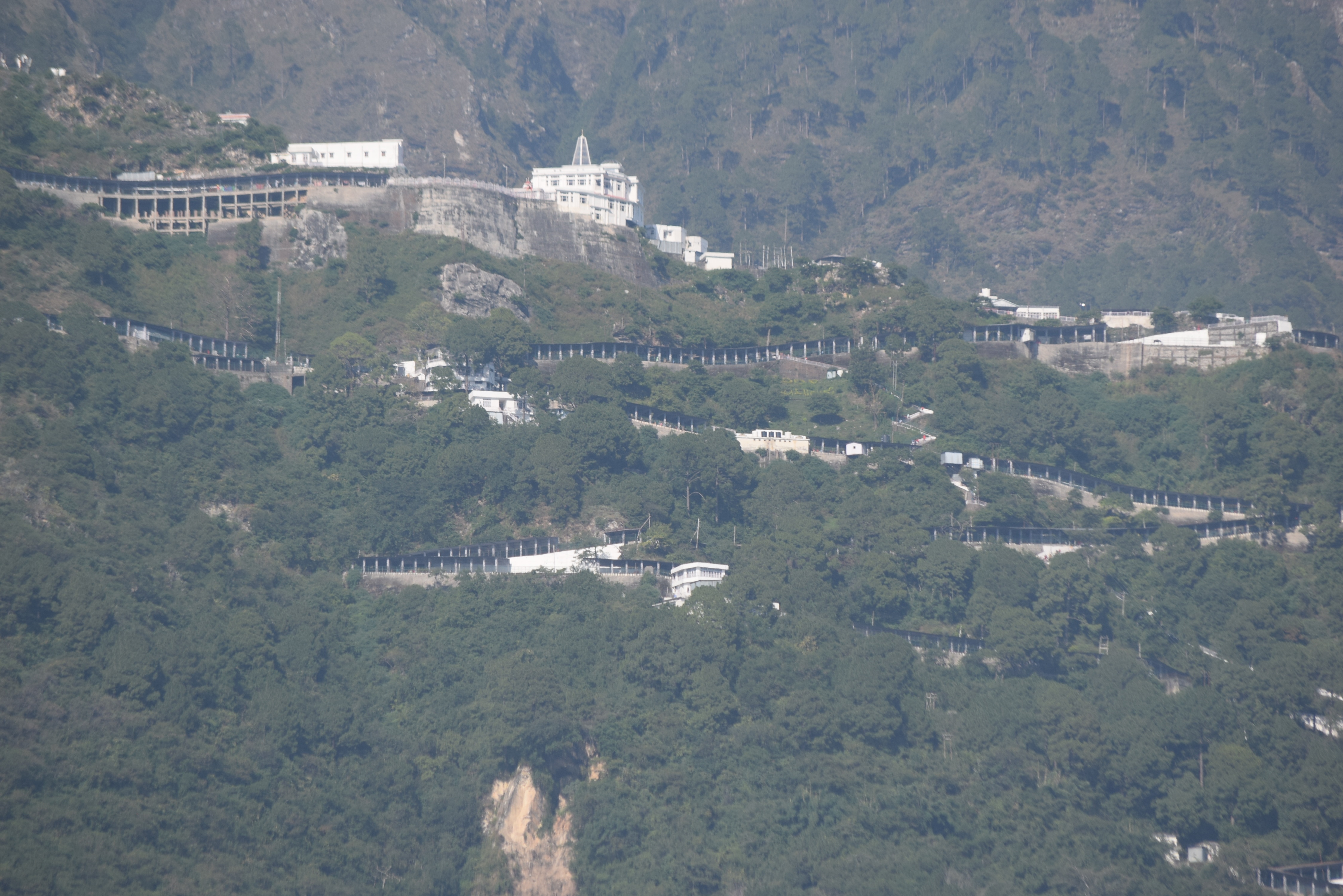 Hotel Amreshwar - Tap to explore photos