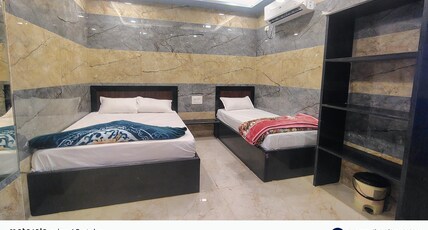 KOHINOOR RESIDENCEY Room Type - 207 AC 3COT SECOND FLOOR