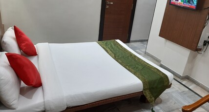 Hotel City Palace Room Type - Standard non Ac room