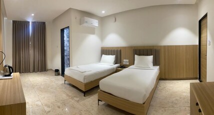 HOTEL BRINDAVAN INN,SHAMIRPET Room Type - Executive Ac room