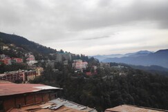 Exotic Greens Apartment | Rooms & Kitchen