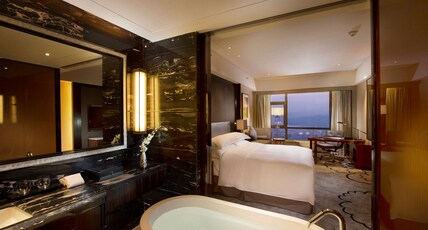 Hilton Zhongshan Downtown Room Type - KING HILTON DELUXE