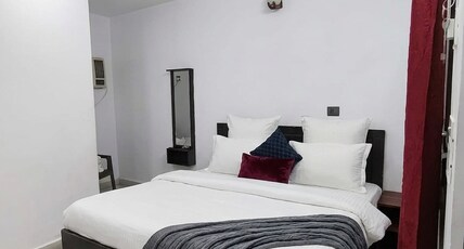 Hotel Hare Krishna & Banquet Room Type - Small Room with Air Conditioning