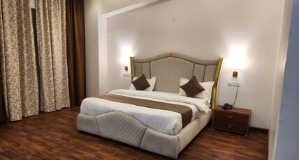 Jai Vilas Gold Palace Room Type - Super Deluxe, Executive Suite
