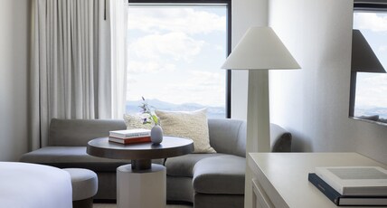 Kimpton CLARET HOTEL Room Type - 1 King Mountain View