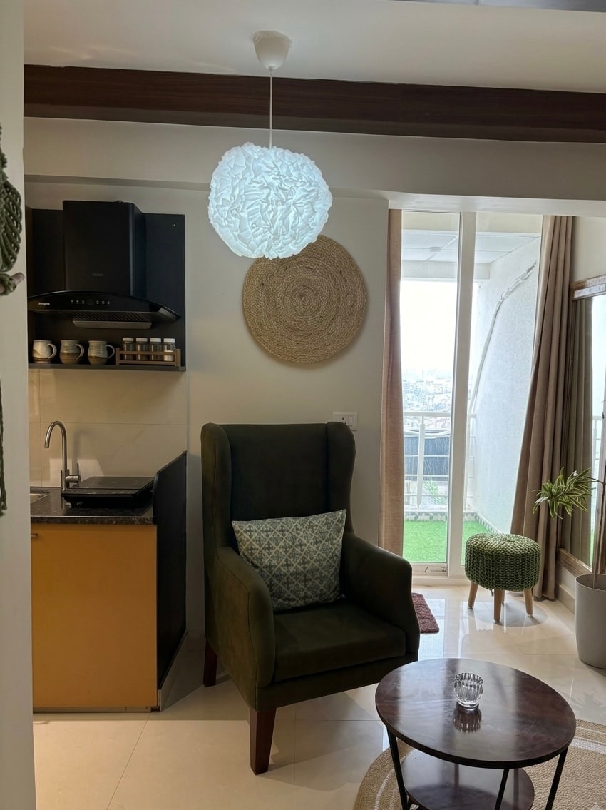 Astra Luxe - Meraki Stays II 2mins from Railway Station, C Scheme - Tap to explore photos