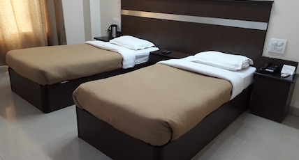 Spice Hotel @ Selaqui Industrial Area Room Type - Deluxe Room Spice Hotel @ Selaqui Industrial Area Room Type - Deluxe Room