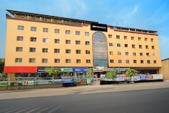Hotel O Bommarillu