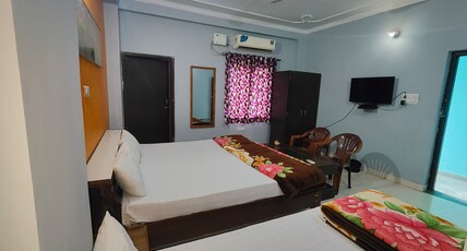 Hotel Shrihaan Room Type - Family Ac Triple Sharing