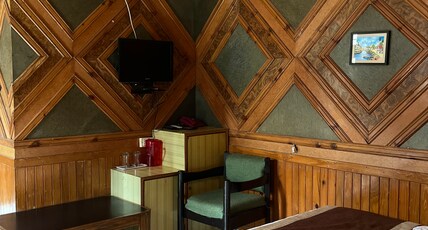 Hotel Arsh International near Kainchi Dham Room Type - Deluxe Room