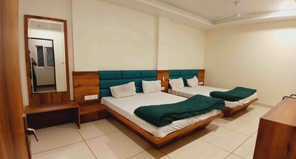 Hotel Shipra Avenue Room Type - Family 4 Bedded AC Room