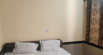 Inderpura guest House Room Type - Bedroom 1