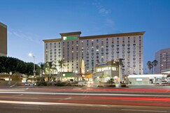 Holiday Inn Los Angeles - LAX Airport | No Resort Fee