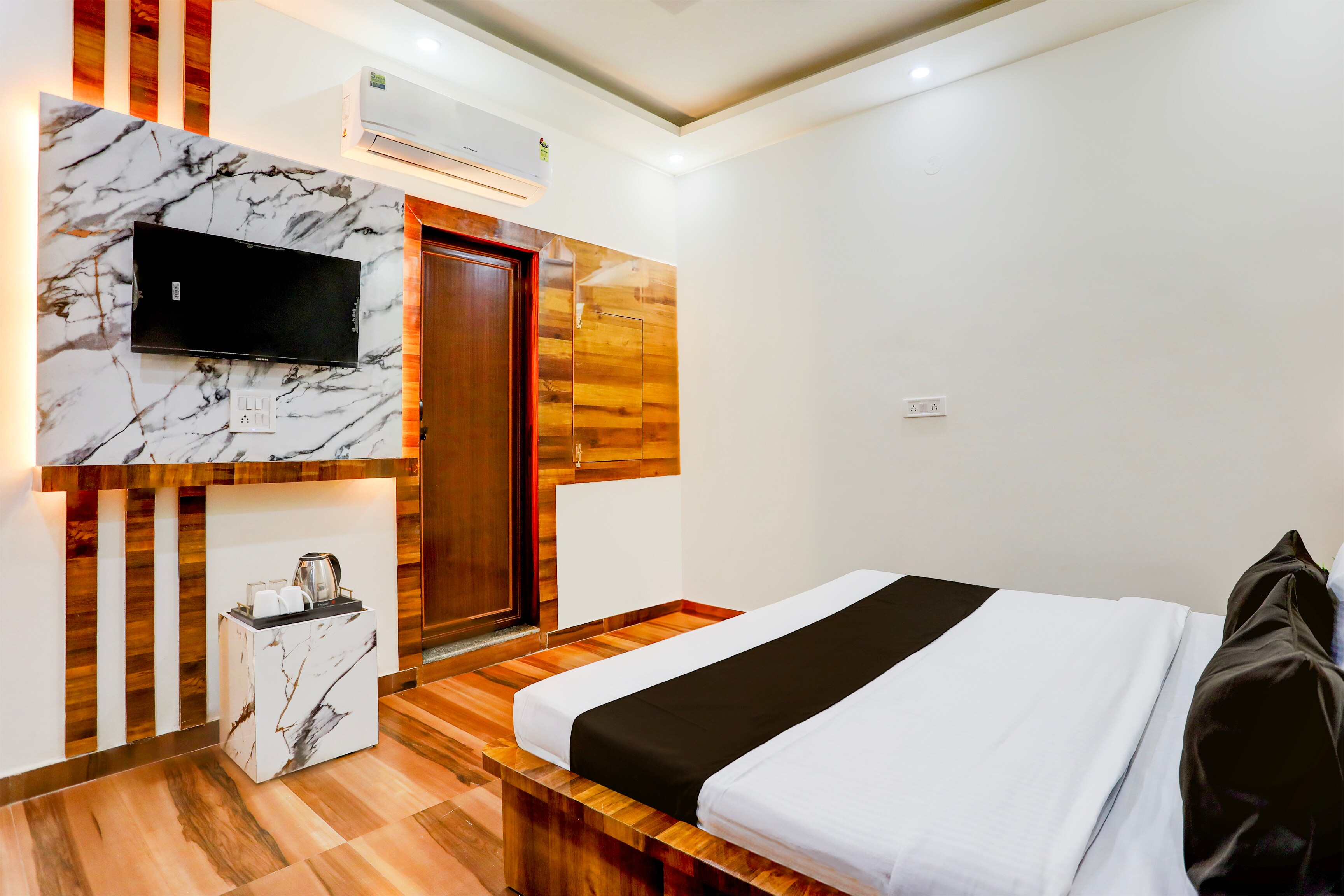 Hotel O VIHAAN REGENCY - Tap to explore photos