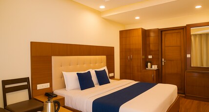 Hotel Samrat | On Mall Road with Complimentary Parking Room Type - Family Room With valley view