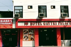 Hotel O Gayatri Palace