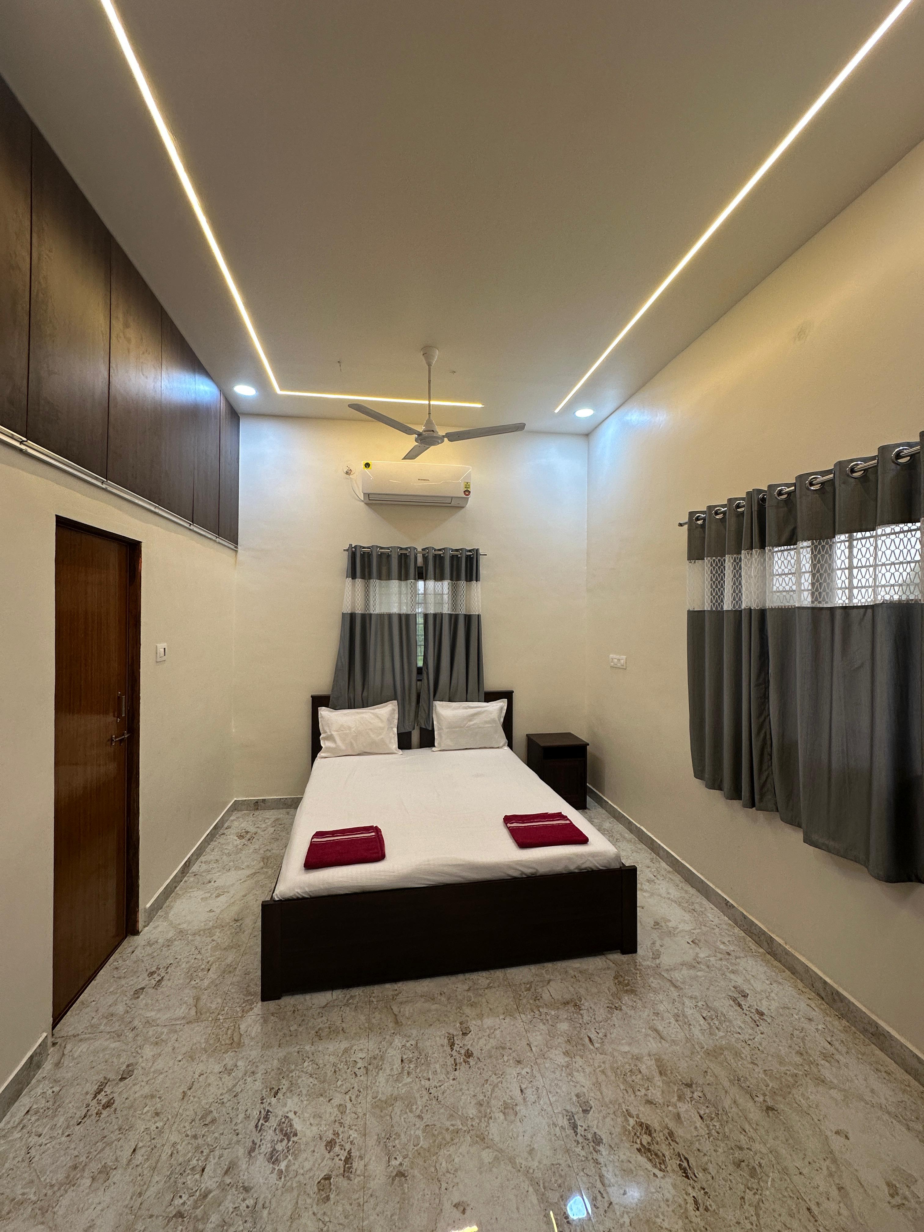 Aekant Villa - Tap to explore photos