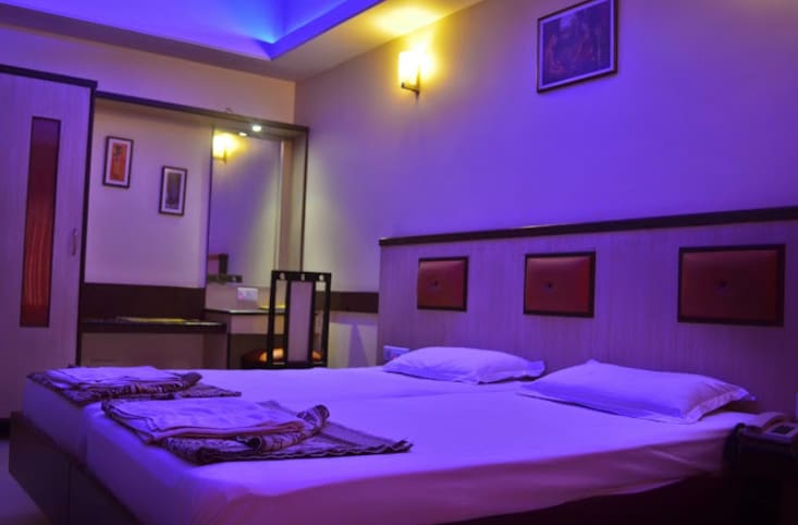 Hotel Manasa Inn - Tap to explore photos