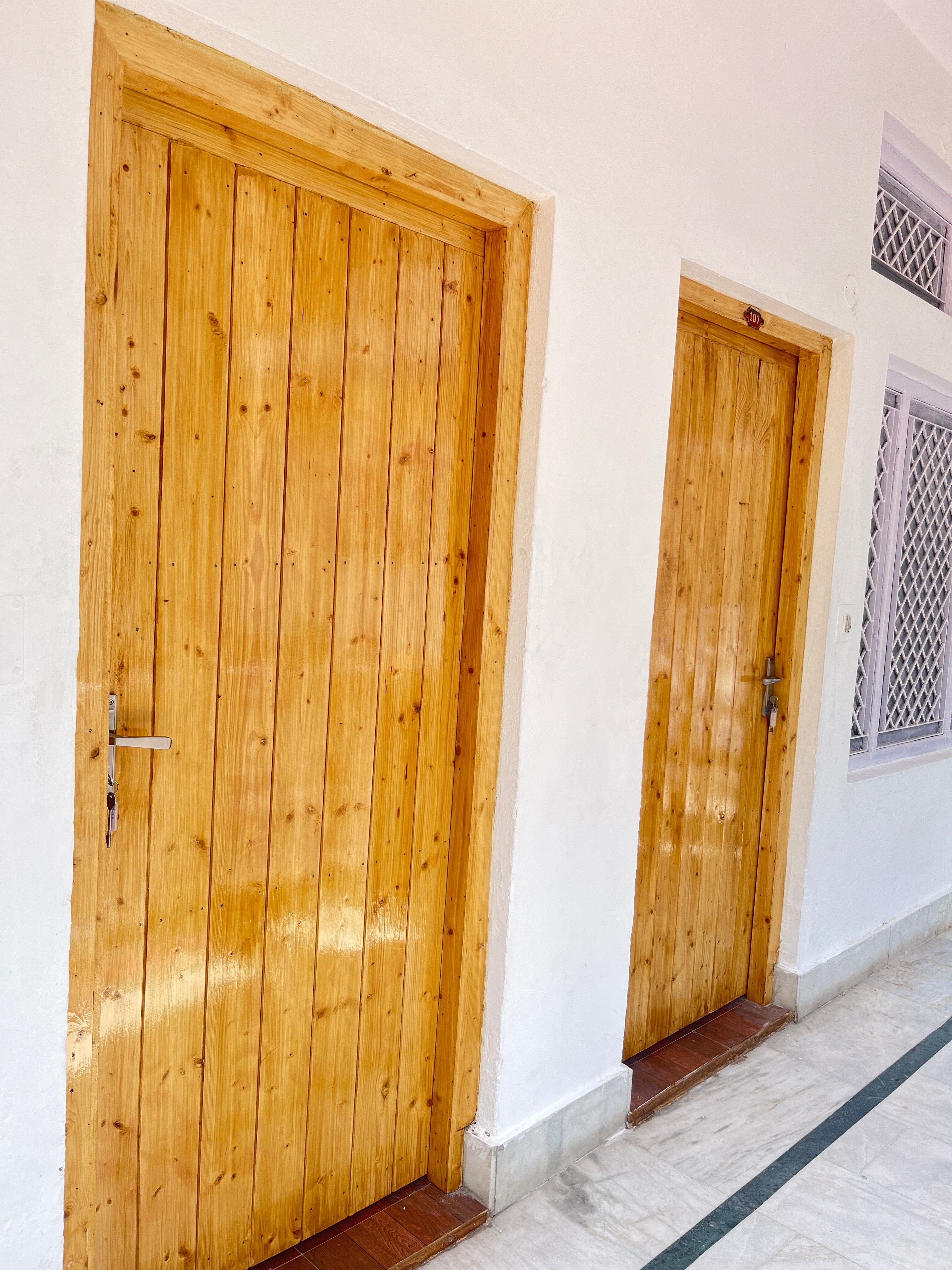 Shri Ganga River View Rutu Guest House - Tap to explore photos