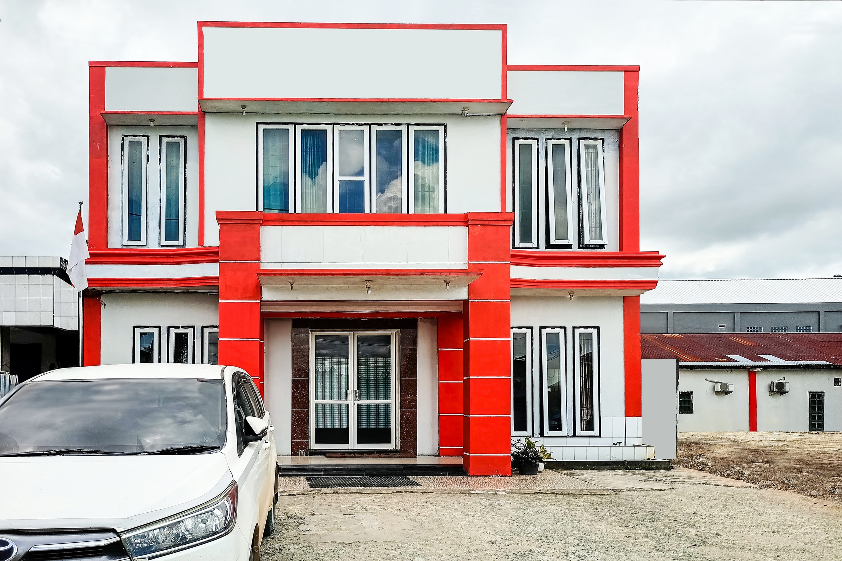 Hotel O Lima Dara - Tap to explore photos