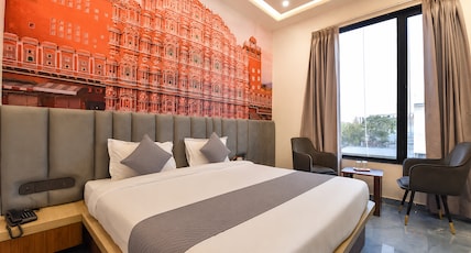 Hotel Starlink By The Nine Hotel Room Type - Deluxe Room with City View Hotel Starlink By The Nine Hotel Room Type - Deluxe Room with City View