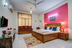 Sabs Bed and Breakfast | Rooms & Cafe