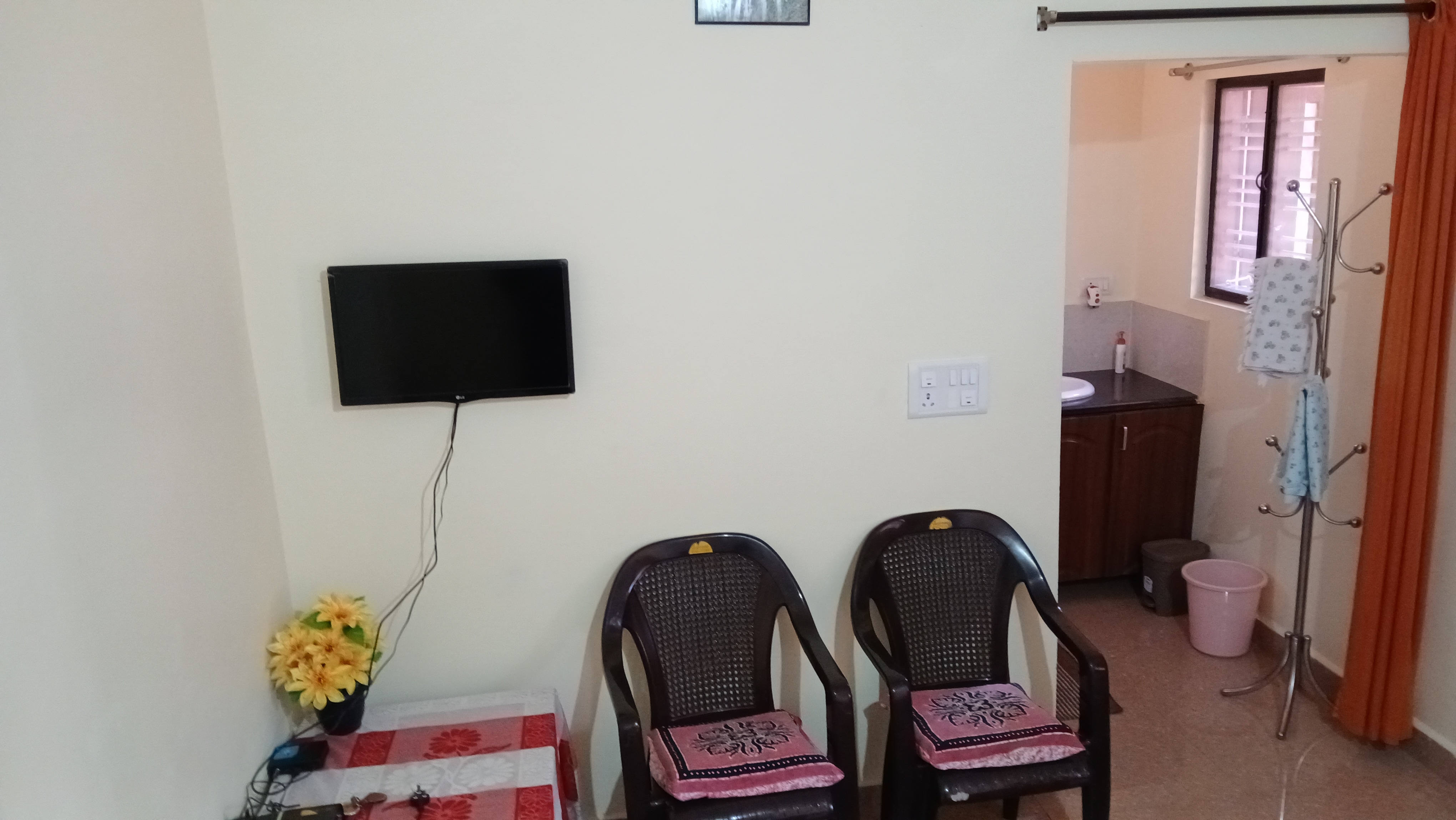 Sannidhi Enclave Homestay - Tap to explore photos