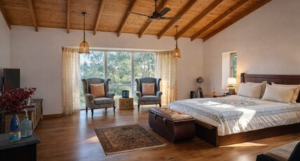 Vistara   Lux Pvt room in Ranikhet w Valley View s Room Type - Bedroom