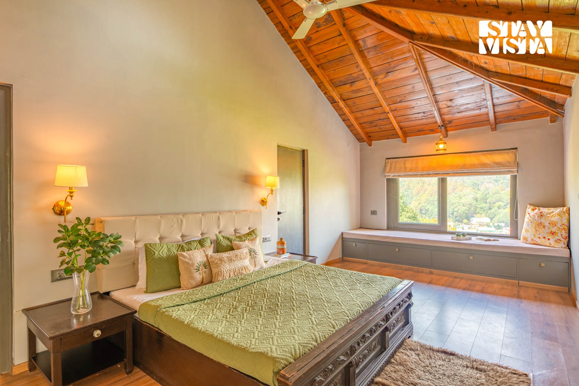 StayVista at The Eminence Villa - Tap to explore photos