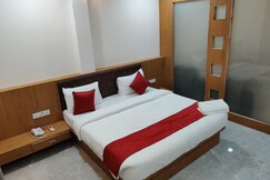 Hotel Jivhala Garden & Residency