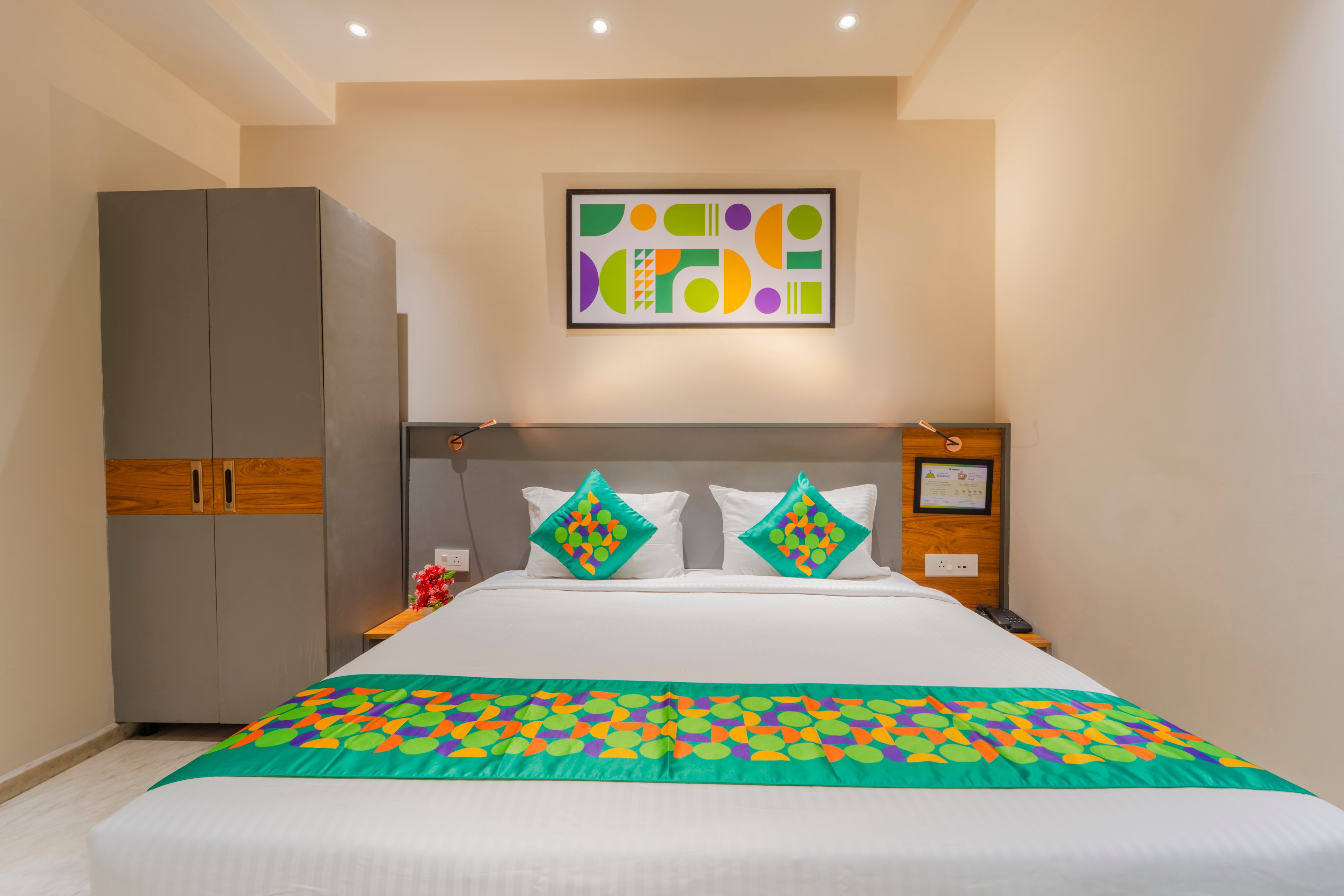 Treebo Raahgir Suites - Tap to explore photos