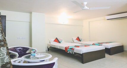 THE PARADISE AUNDH Room Type - Deluxe Twin Bed Room