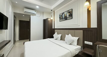 Hotel Golden Crown Room Type - Standard AC Room