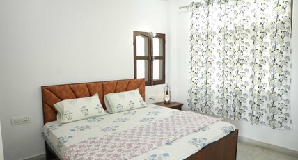 Tara Home Stay Room Type - Deluxe Room