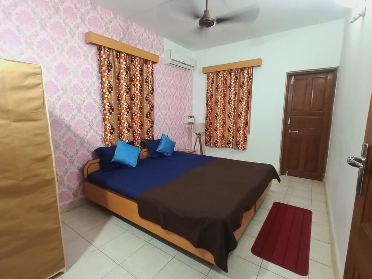 Emida Apartment 2 Bedroom Near Calangute Beach With AC Backup E3 - Tap to explore photos