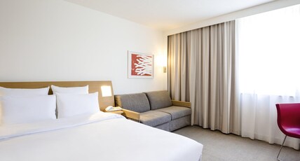 Novotel Manchester West Room Type - Executive Room with 1 Queen size bed and sofa Novotel Manchester West Room Type - Executive Room with 1 Queen size bed and sofa