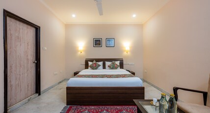 NINE PALMS RESORT Room Type - Oasis Room